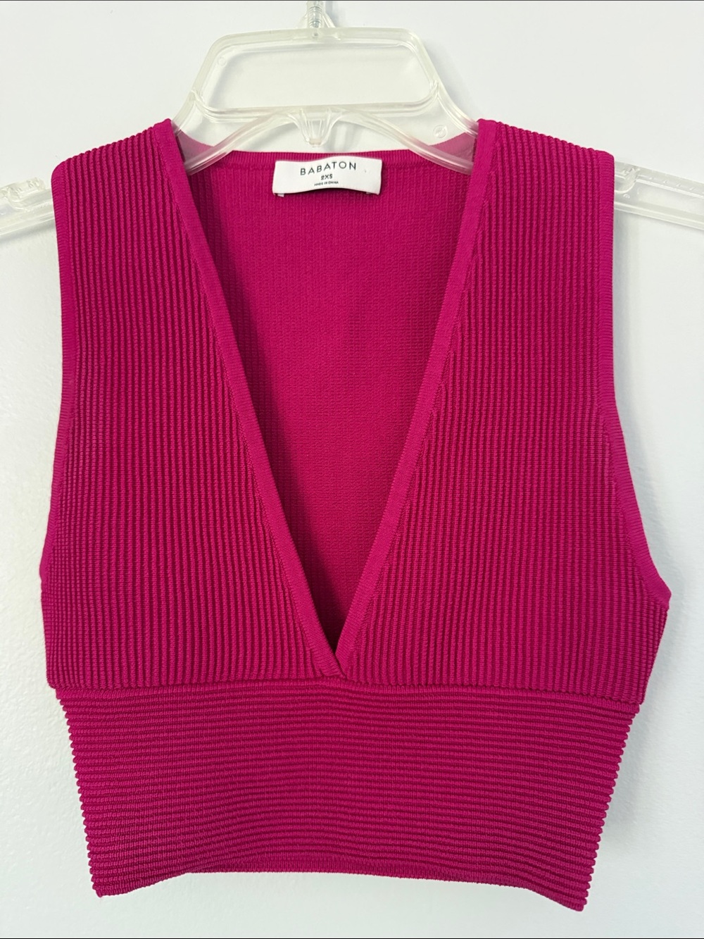 ARITZIA Babaton Fuchsia Ribbed V-Neck Tank Sz XXS